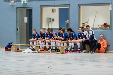 Bild 82 - F Loewinnen Hallen Cup